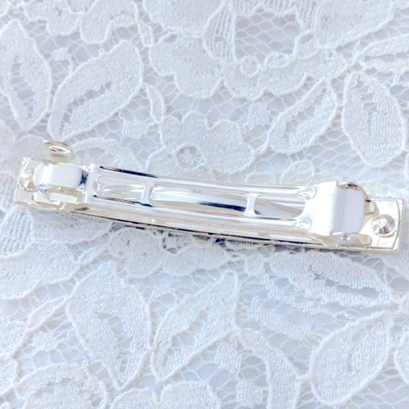 NWOT Elegant Crystal-Embellished Hair Clip - Picture 4 of 4
